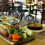 Mimoza Hotel