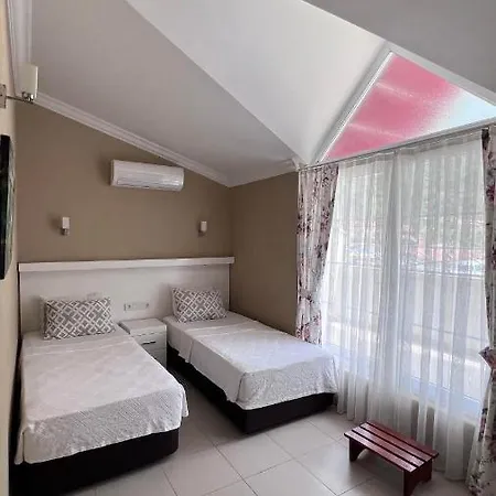 Mimoza Hotel 5*